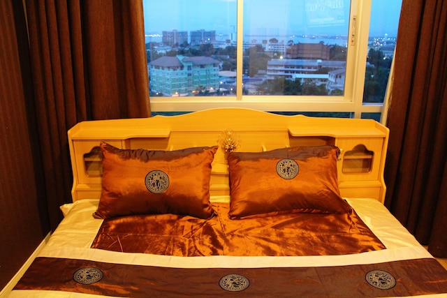 ルンピニ ヴィル ナクルア グッド ラック