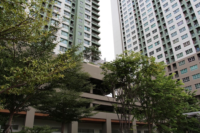 ルンピニ ヴィル ナクルア グッド ラック