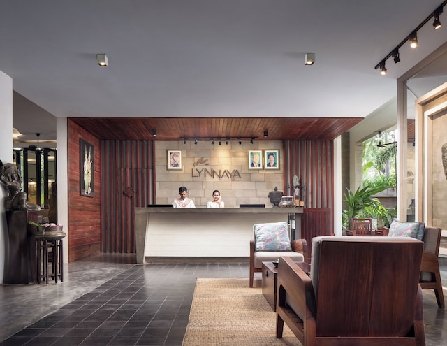 Lynnaya Urban River Resort