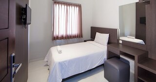 ディーリバー ゲストハウス