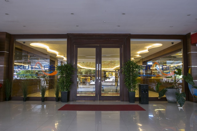 クタベックス ビーチ フロント ホテル