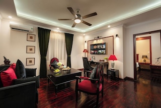 ボンジュール ダン ナム ホテル