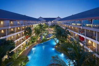 ラマダ アンコール バイ ウィンダム スミニャック バリ