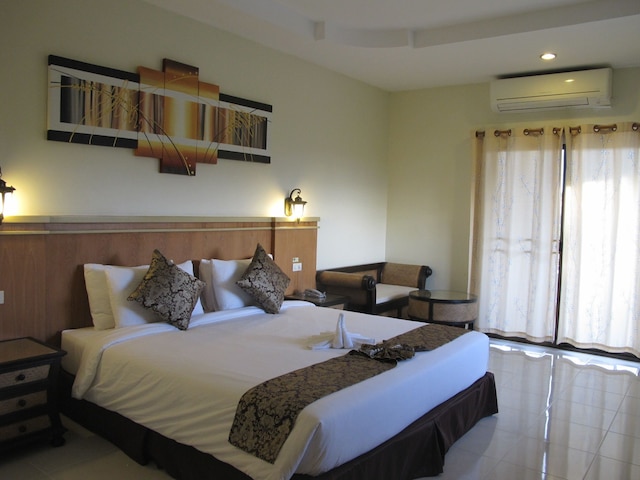 OYO バーン トン トン パタヤ リゾート