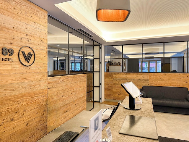 バイヤー89ヴィ・ヴァディ・ホテル