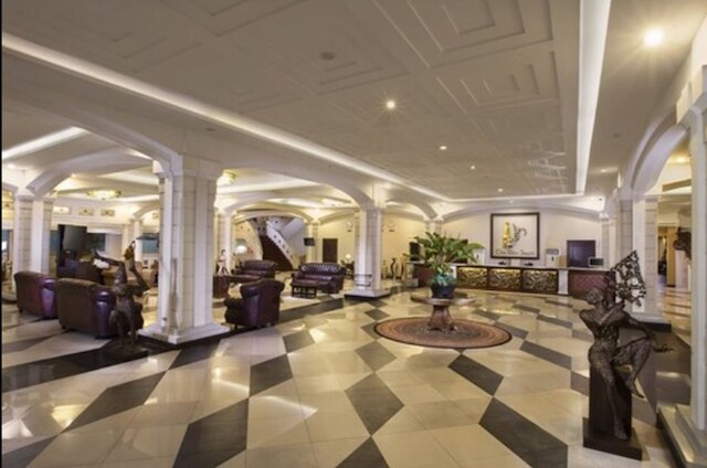 ザ リッチ ジョグジャ ホテル