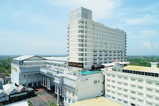 ザ リッチ ジョグジャ ホテル