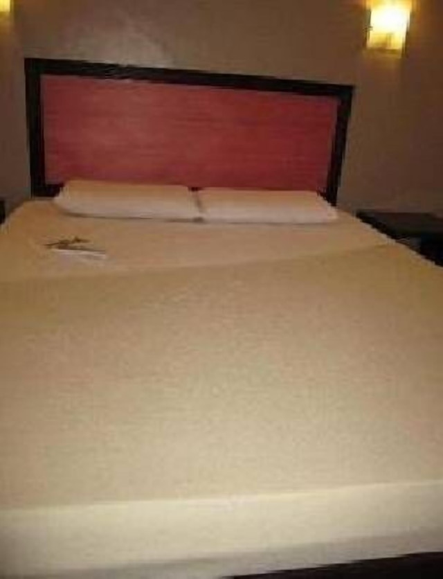 トワールナ ルーム & ボード