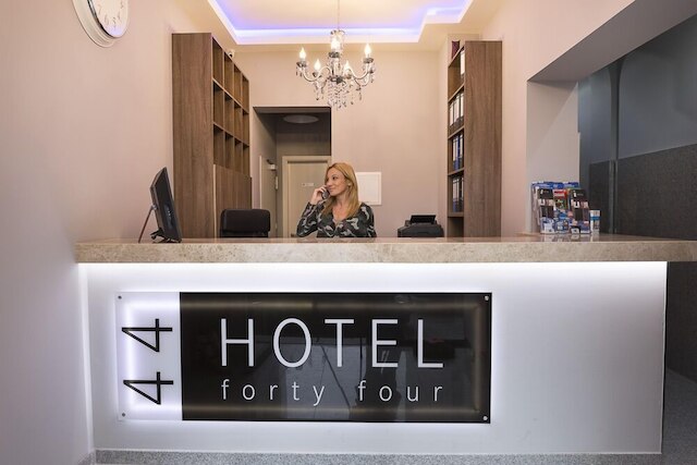 ホテル フォーティー フォー