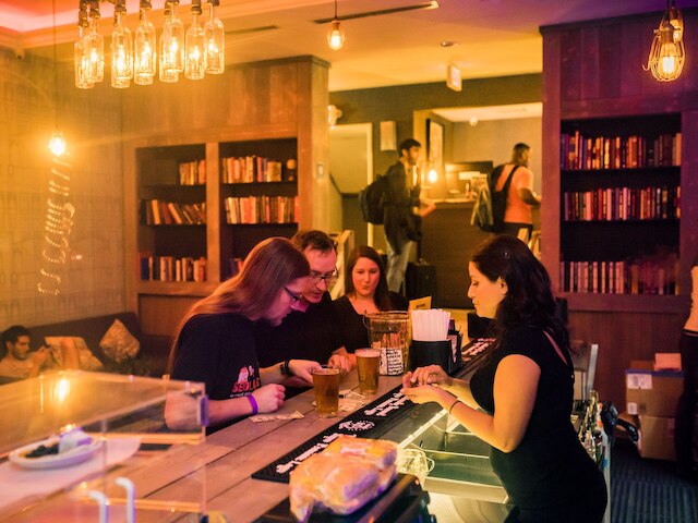 ベッズ アンド ドリンクズ ホステル