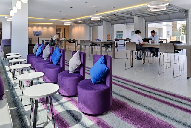 ホリデイ イン エクスプレス & スイーツ サンディエゴ - ミッションバレー by IHG