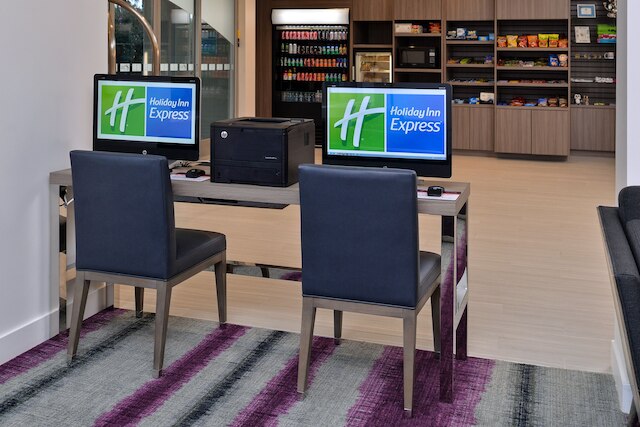 ホリデイ イン エクスプレス & スイーツ サンディエゴ - ミッションバレー by IHG