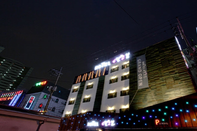 ホテル エイプリル セカンド