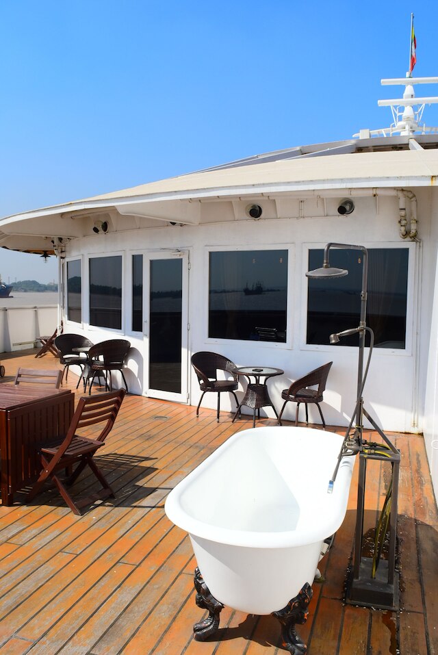 ビンテージ ラグジュアリー ヨット ホテル