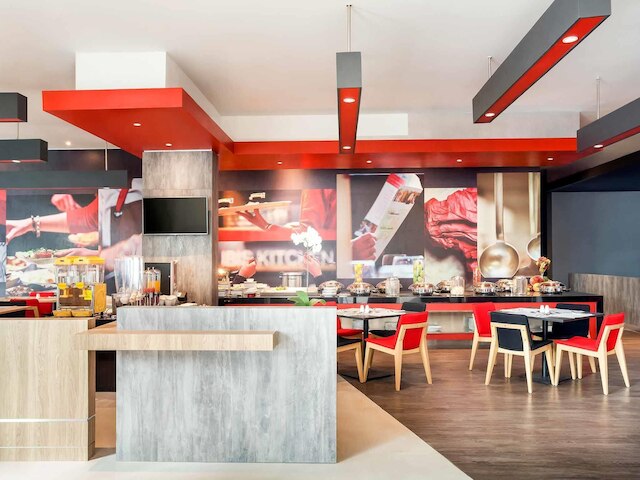 イビス マカサー シティ センター