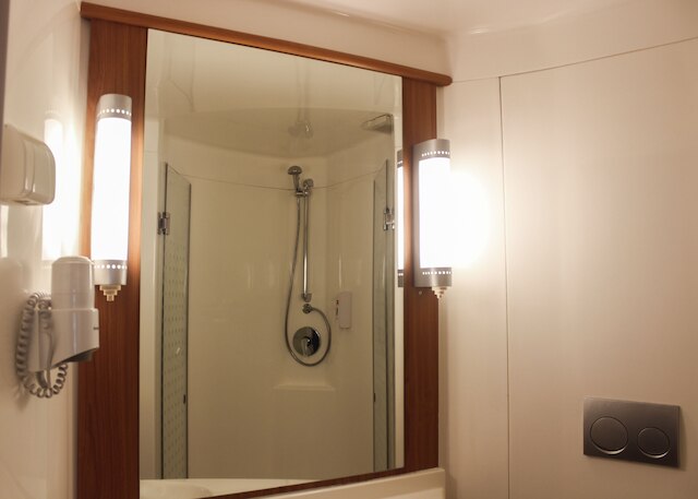 イビス マカサー シティ センター