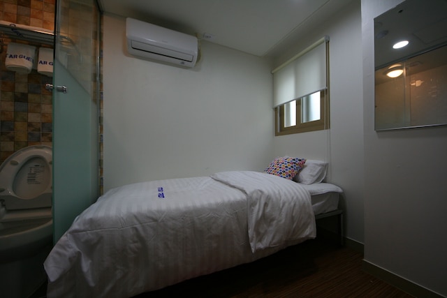 スター ゲスト ハウス