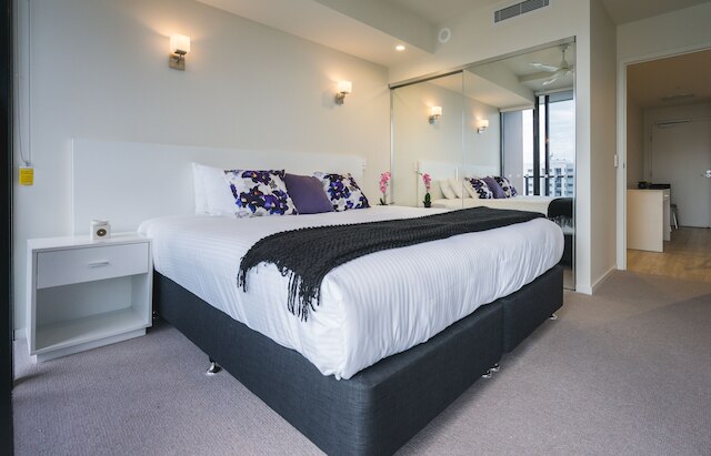 アリーナ アパートメンツ