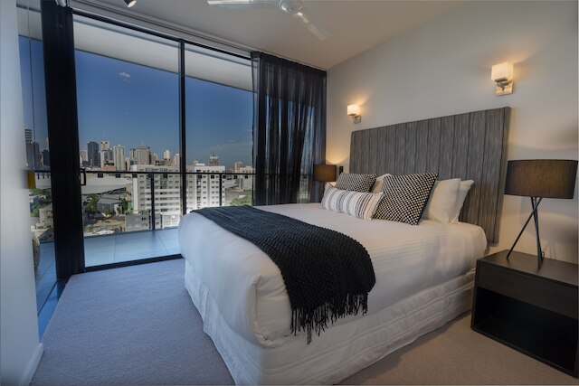 アリーナ アパートメンツ