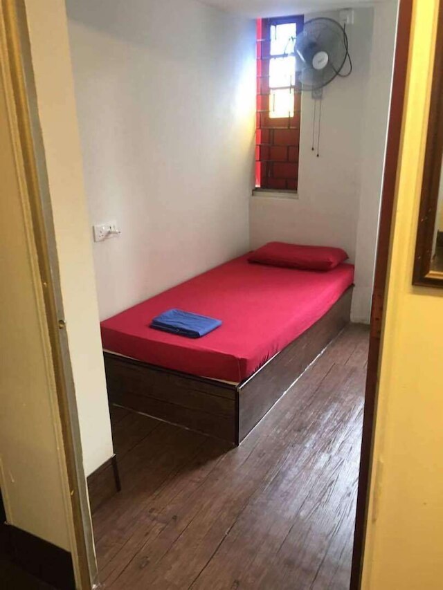 ステップ イン ゲスト ハウス