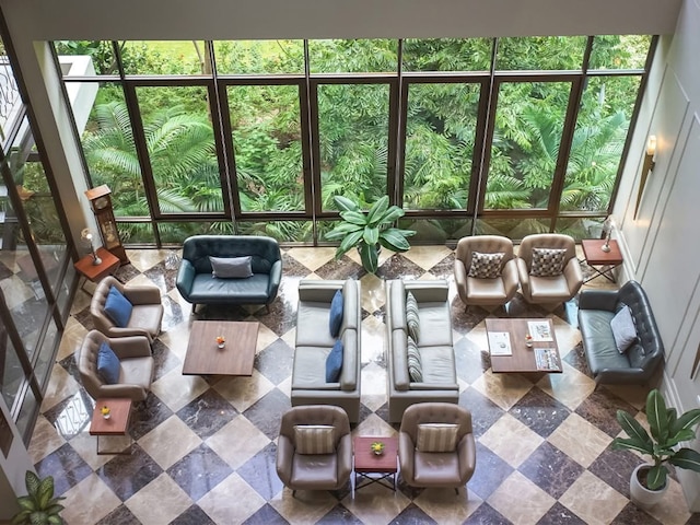 バルコニー コートヤード シラチャ ホテル サービス アパートメン