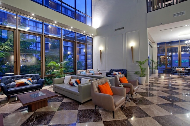 バルコニー コートヤード シラチャ ホテル サービス アパートメン