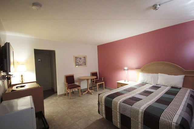 6267 ペルセポリス イン