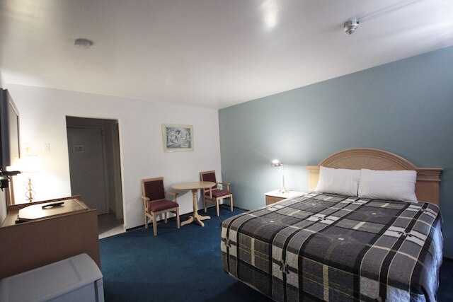 6267 ペルセポリス イン