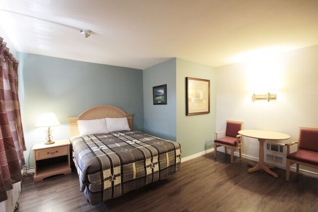 6267 ペルセポリス イン