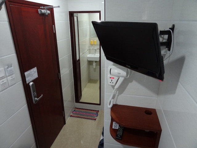 タイ ワー ホステル (大華賓館)