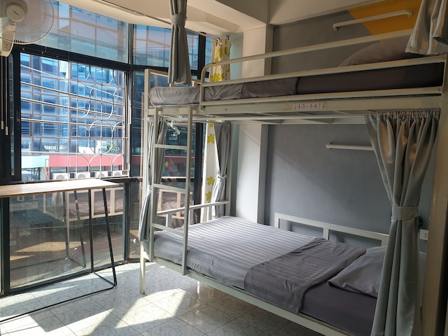 アイ スマイル ミU2 ホステル