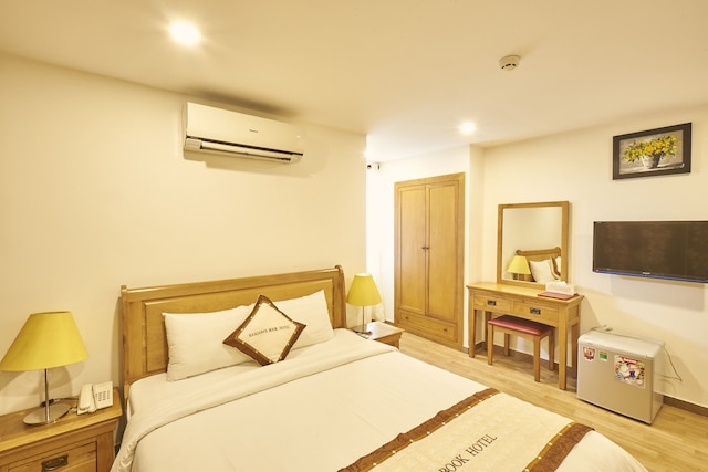 サイゴンズ ブック ホテル - ザ エアポート フロント