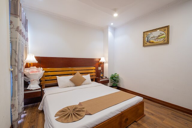 アディナ ホテル