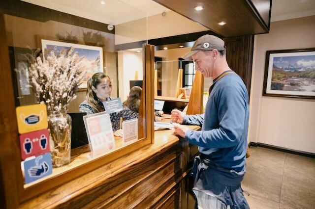 チャルテン スイーツ ホテル