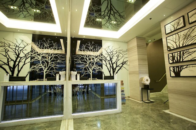 M1 ヤウ マー テイ ホテル