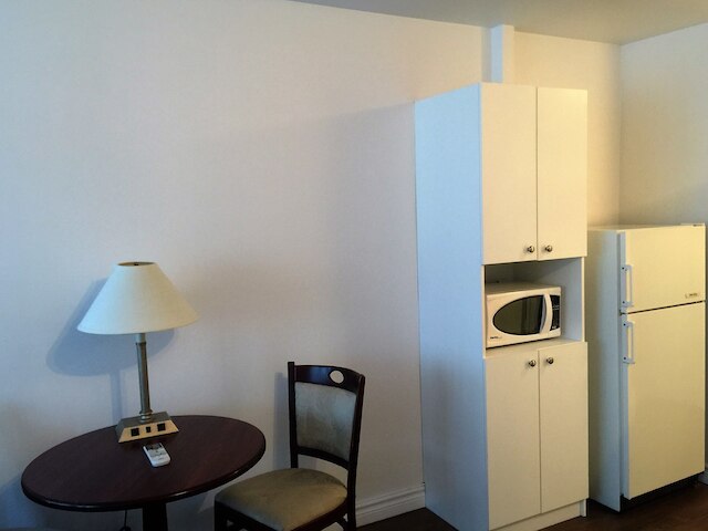 デュバーネイ ステュディオズ アンド スイーツ