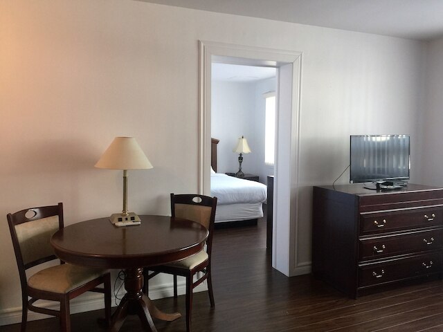 デュバーネイ ステュディオズ アンド スイーツ