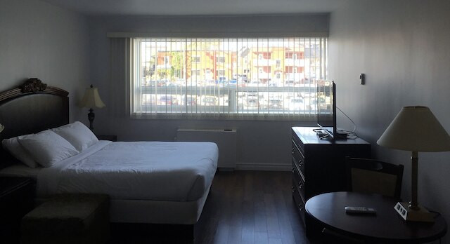 デュバーネイ ステュディオズ アンド スイーツ