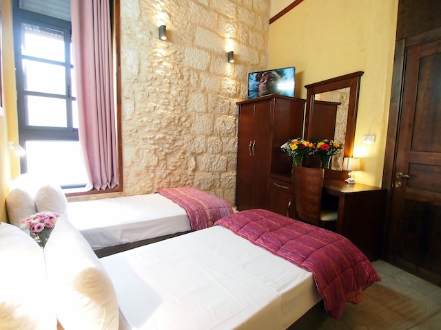 ニュー インペリアル ホテル