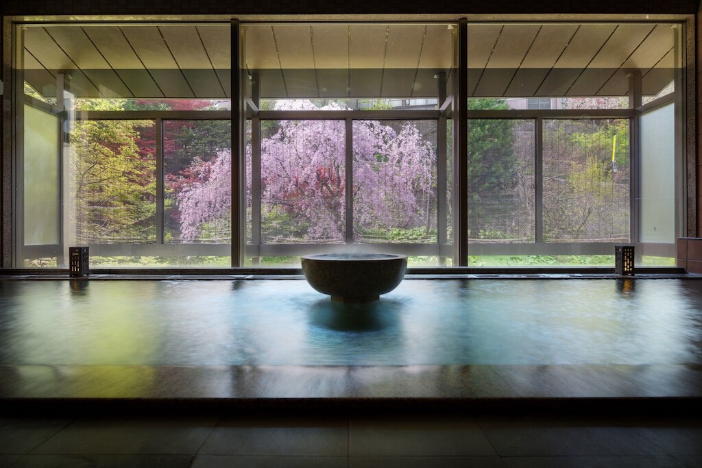 2.鶯宿温泉 長栄館