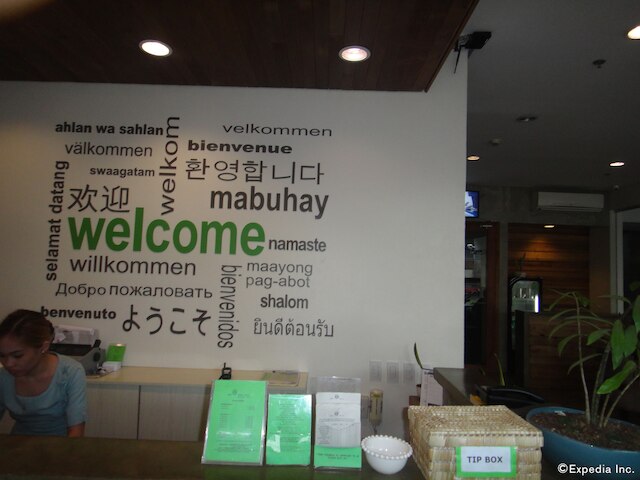 セブ R ホテル マボロ