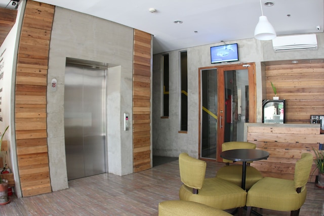 セブ R ホテル マボロ