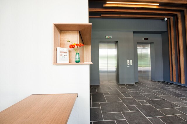 バイン サービスド アパートメンツ