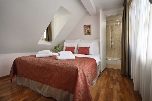 ブティック レジデンス バイ リトル キング