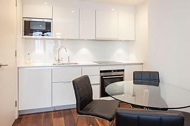 オックスフォード ストリート アパートメンツ