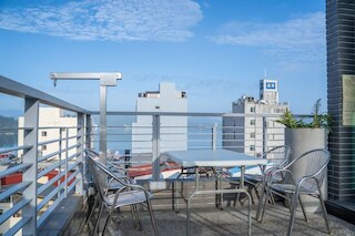 スカイライト B&B