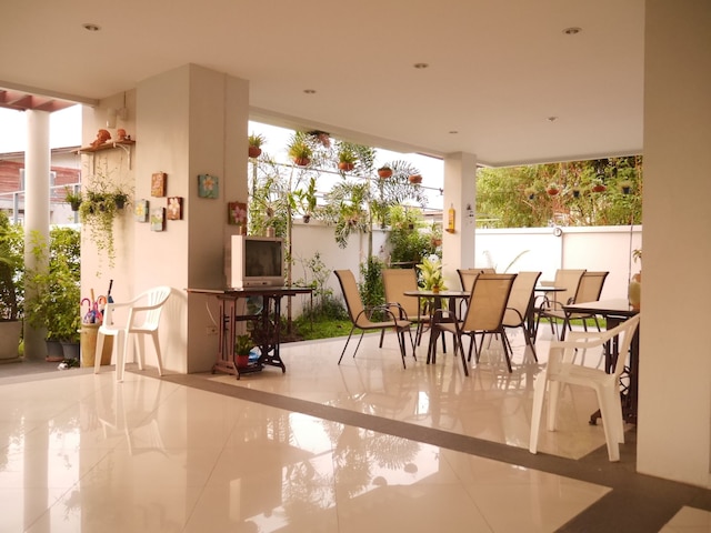 ザ ミート グリーン アパートメント