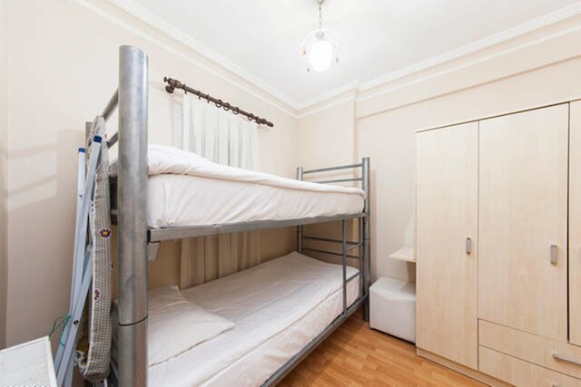 オールド シティ テオ アパートメンツ