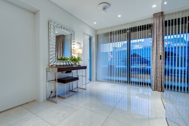 ブラック パール ラグジュアリー アパートメンツ