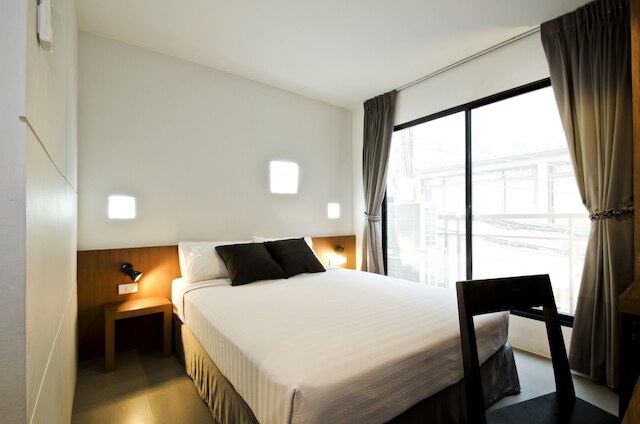 DI プレイス ホテル